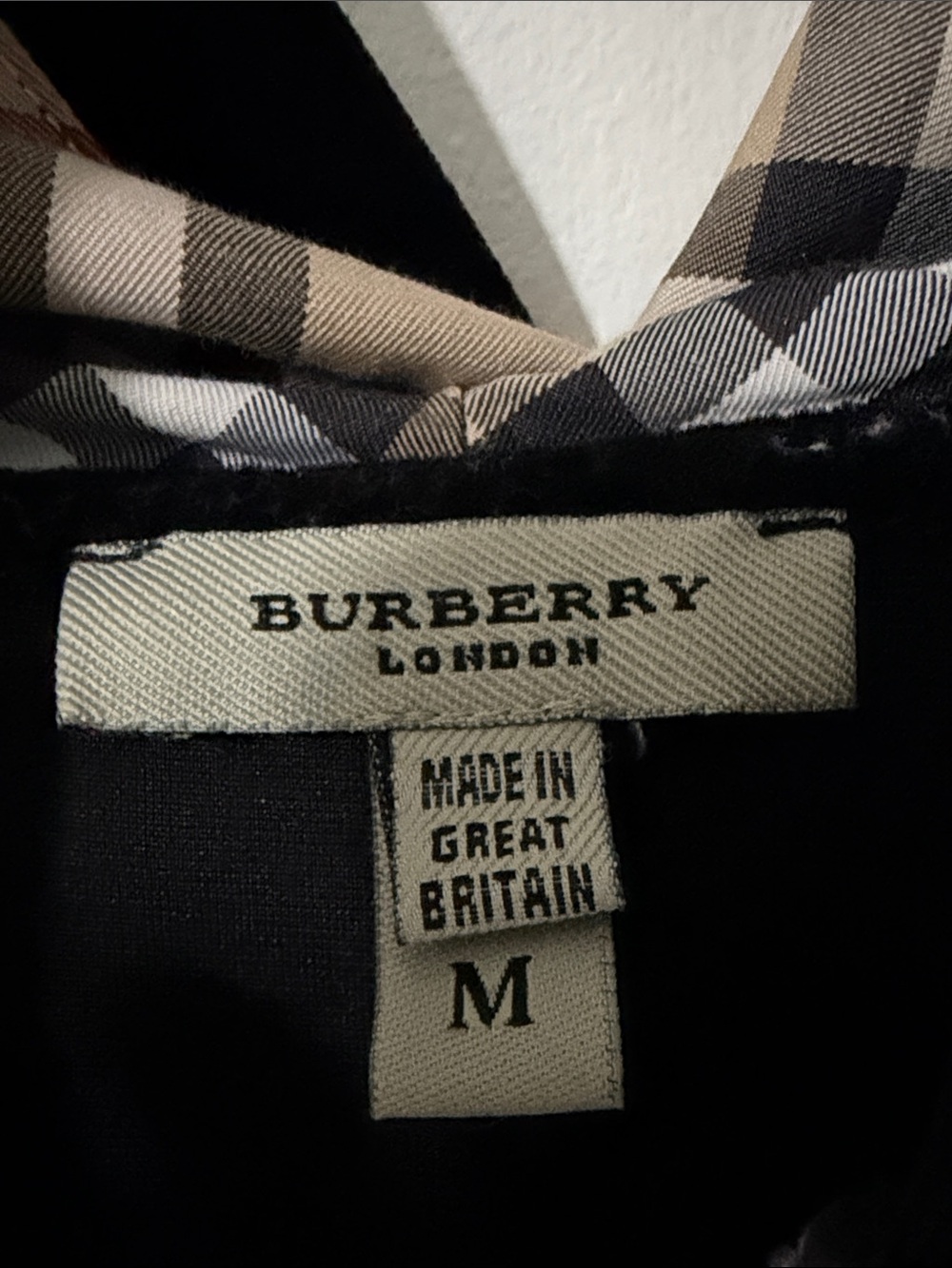 Burberry Black Velvet Hoodie with Vintage Check Lining - Picture 3 of 4
